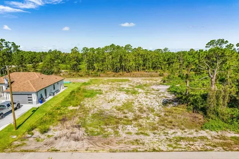 842 Genoa Avenue Lehigh Acres FL 33974