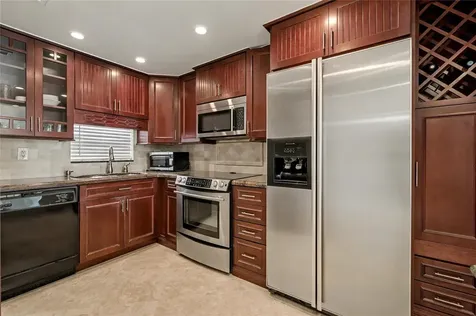 9320 S Hollybrook Lake Drive Pembroke Pines FL 33025