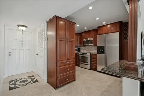 9320 S Hollybrook Lake Drive Pembroke Pines FL 33025