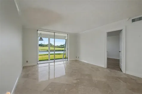 9320 S Hollybrook Lake Drive Pembroke Pines FL 33025