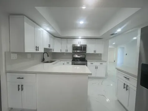 3290 NW 39th Street Lauderdale Lakes FL 33309