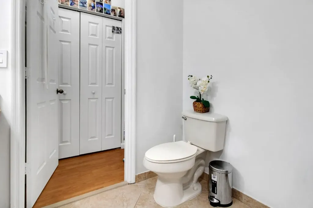 5095 Madison Lakes Circle Davie FL 33328