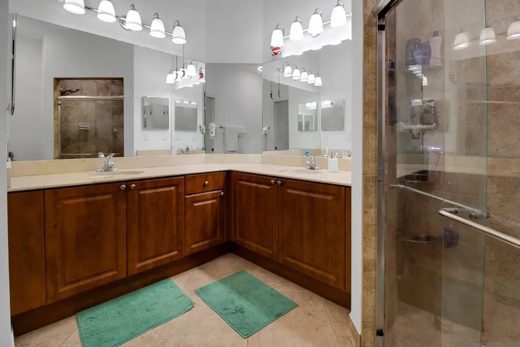 5095 Madison Lakes Circle Davie FL 33328