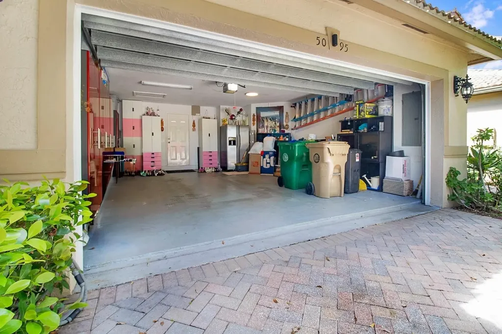 5095 Madison Lakes Circle Davie FL 33328