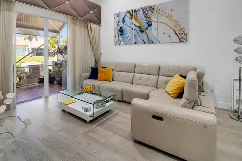 5095 Madison Lakes Circle Davie FL 33328