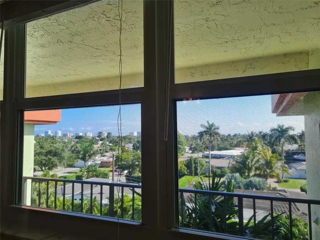 5300 NE 24 Terrace Fort Lauderdale FL 33308