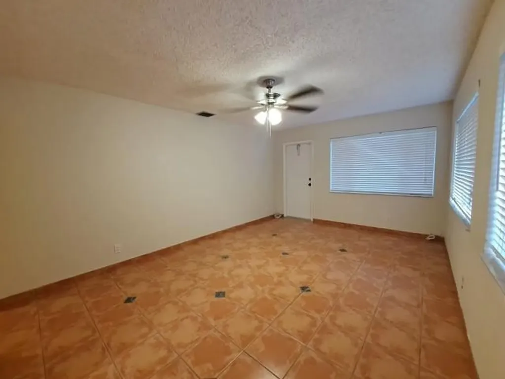 2377 SW 16th Drive Deerfield Beach FL 33442