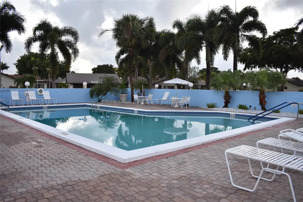 2377 SW 16th Drive Deerfield Beach FL 33442
