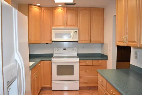 2377 SW 16th Drive Deerfield Beach FL 33442