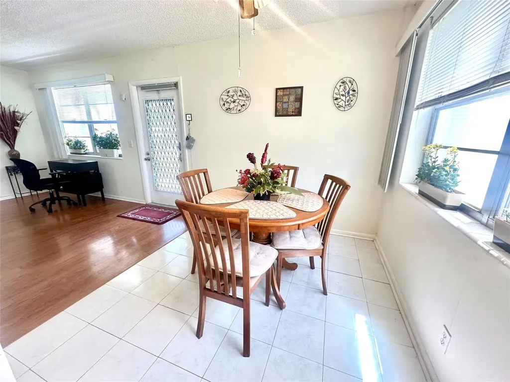 84 Markham E Deerfield Beach FL 33442