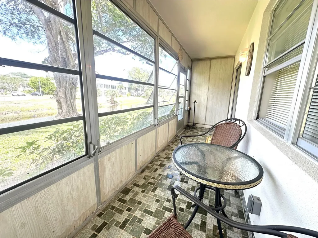 84 Markham E Deerfield Beach FL 33442