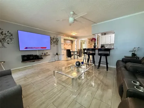 355 Oakridge T Deerfield Beach FL 33442