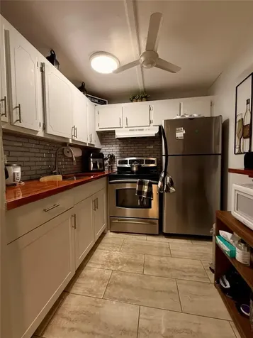 355 Oakridge T Deerfield Beach FL 33442
