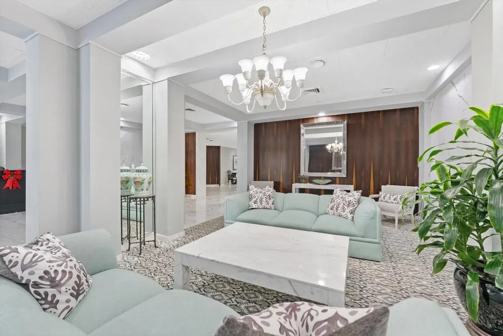 2860 S Ocean Boulevard Palm Beach FL 33480