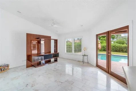 233 NW 119th Lane Coral Springs FL 33071