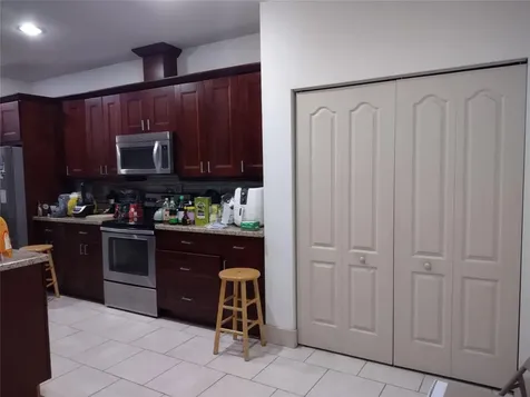 4819 SW 21st Street West Park FL 33023