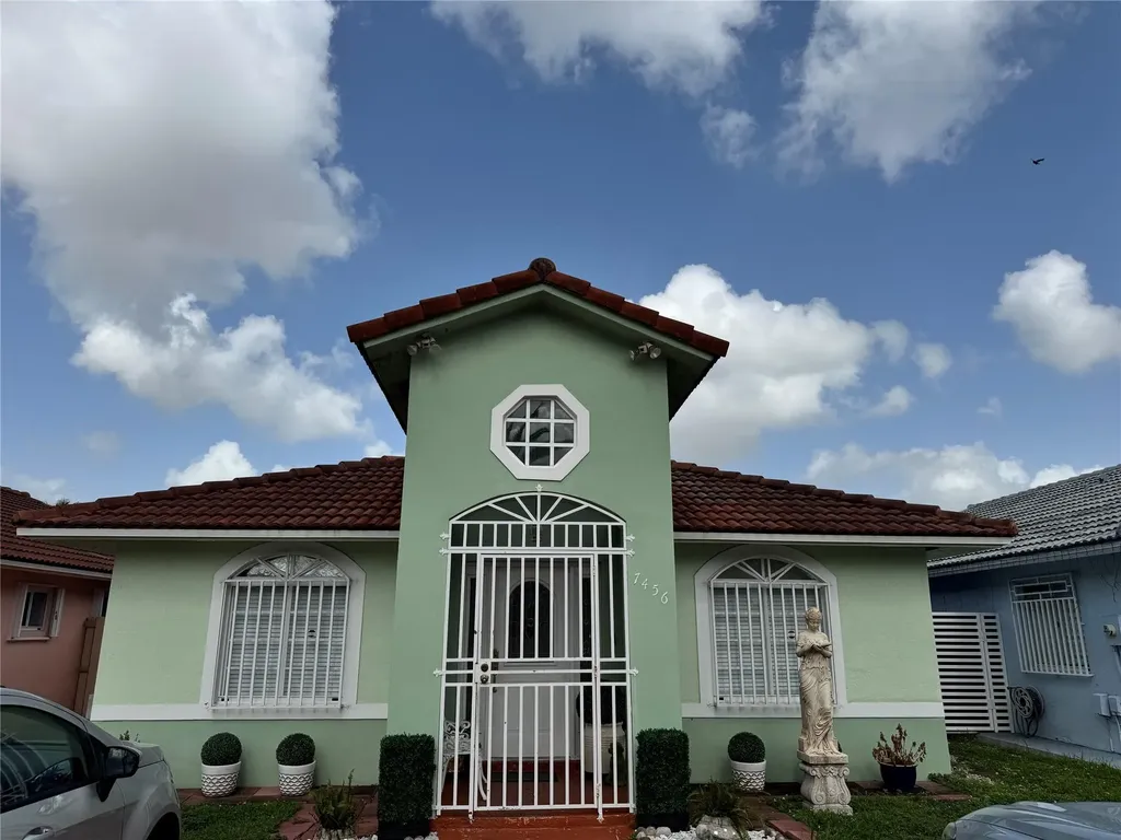 7456 W 34th Court Hialeah FL 33018