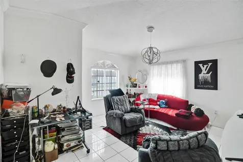 7456 W 34th Court Hialeah FL 33018