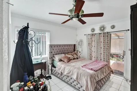 7456 W 34th Court Hialeah FL 33018
