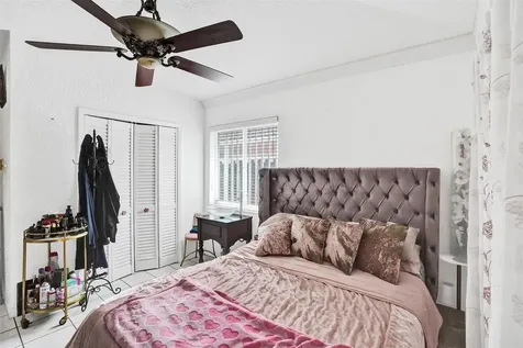 7456 W 34th Court Hialeah FL 33018