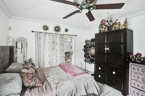 7456 W 34th Court Hialeah FL 33018