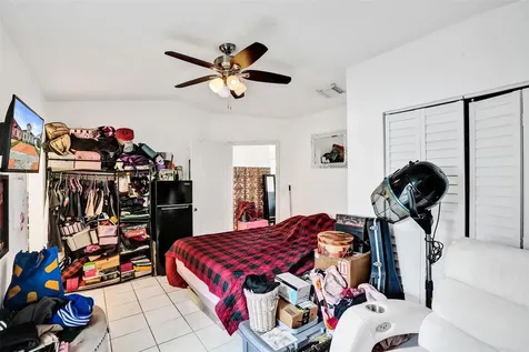 7456 W 34th Court Hialeah FL 33018
