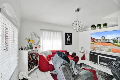 7456 W 34th Court Hialeah FL 33018