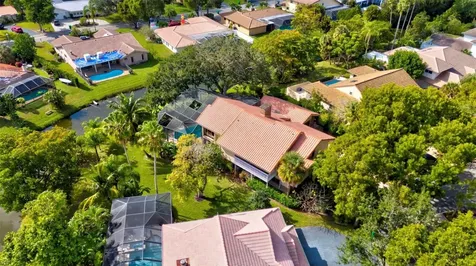 10120 Vestal Court Coral Springs FL 33071
