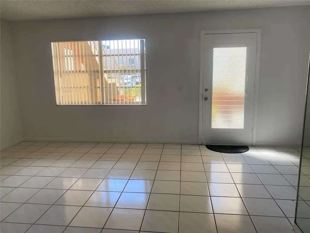 785 Burgundy Q Delray Beach FL 33484