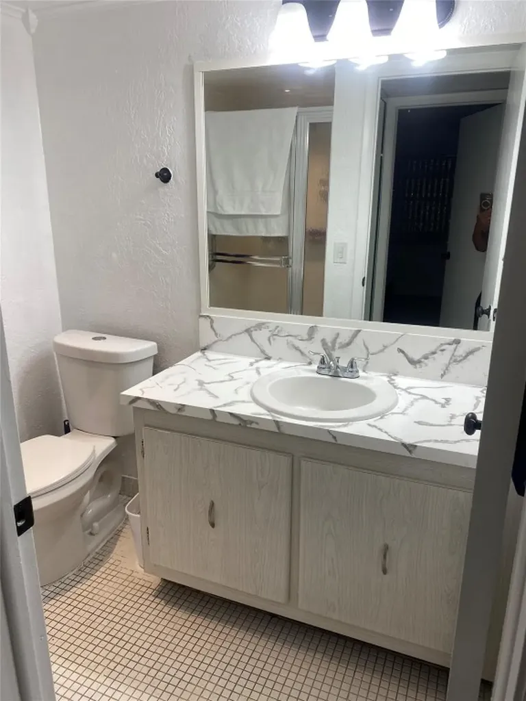 785 Burgundy Q Delray Beach FL 33484
