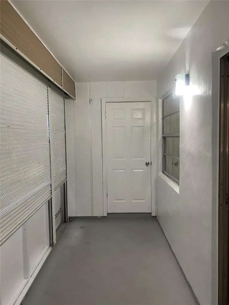 785 Burgundy Q Delray Beach FL 33484