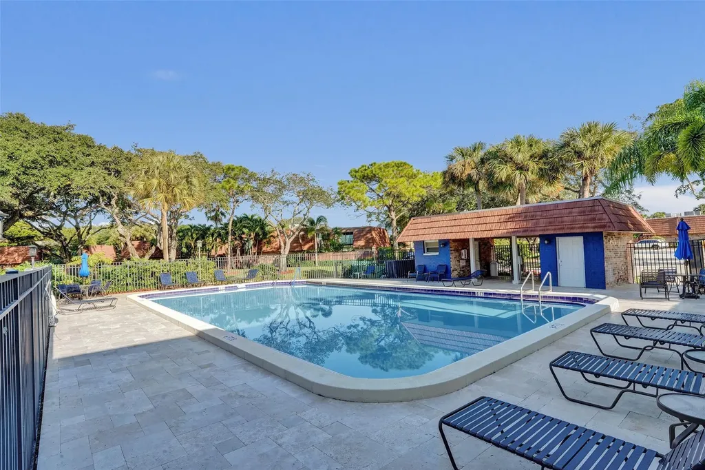 1525 Augusta Circle Delray Beach FL 33445