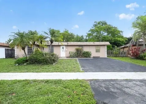 7802 NW 69th Terrace Tamarac FL 33321