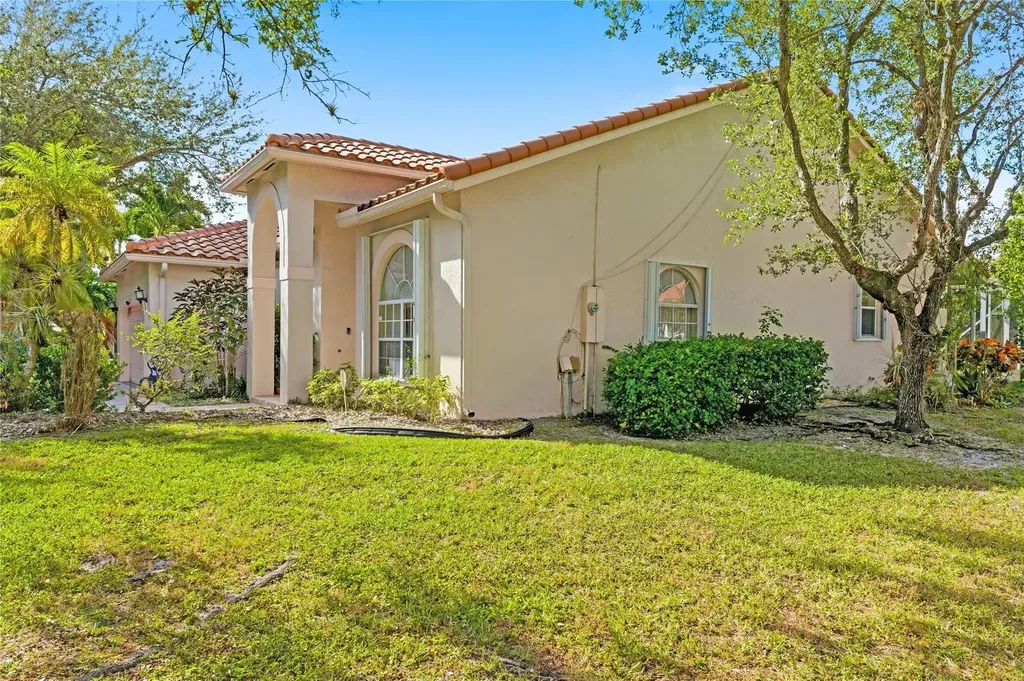 5374 NW 57th Avenue Coral Springs FL 33067