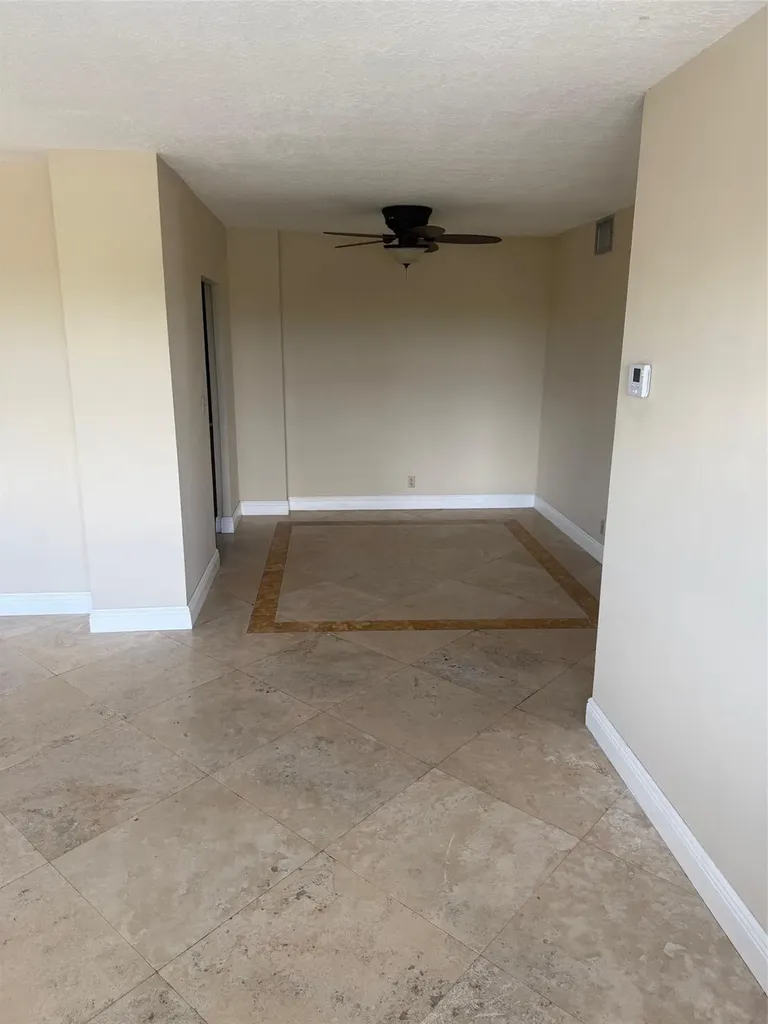 2555 NE 11th Street Fort Lauderdale FL 33304