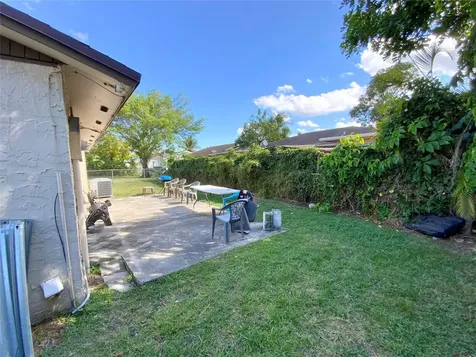 8160 SW 6th Street North Lauderdale FL 33068