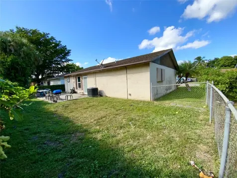 8160 SW 6th Street North Lauderdale FL 33068