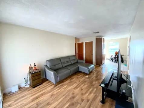 8160 SW 6th Street North Lauderdale FL 33068