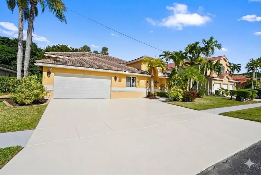19775 NW 10th Street Pembroke Pines FL 33029