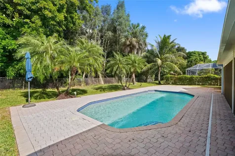19775 NW 10th Street Pembroke Pines FL 33029