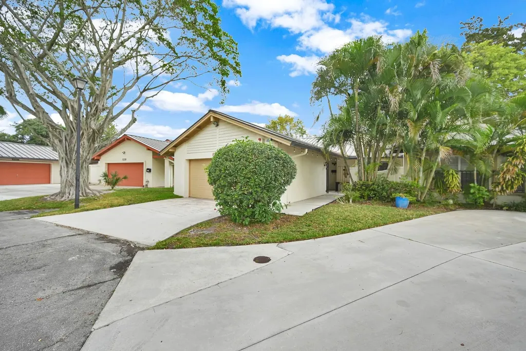 3465 Spring Bluff Place Lauderhill FL 33319