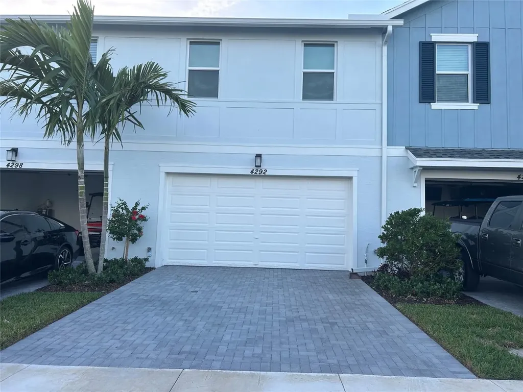 4292 S Longwood Lake Square Westlake FL 33470