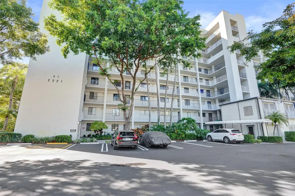 2221 Cypress Island Drive Pompano Beach FL 33069