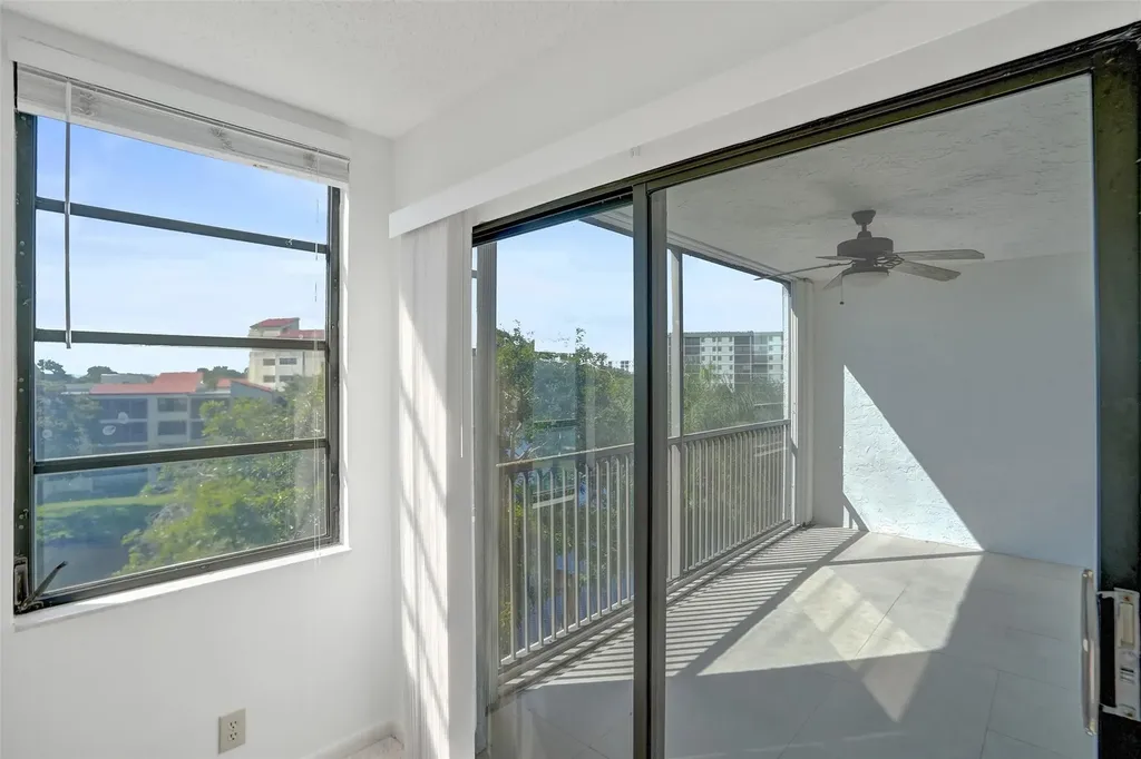 2221 Cypress Island Drive Pompano Beach FL 33069