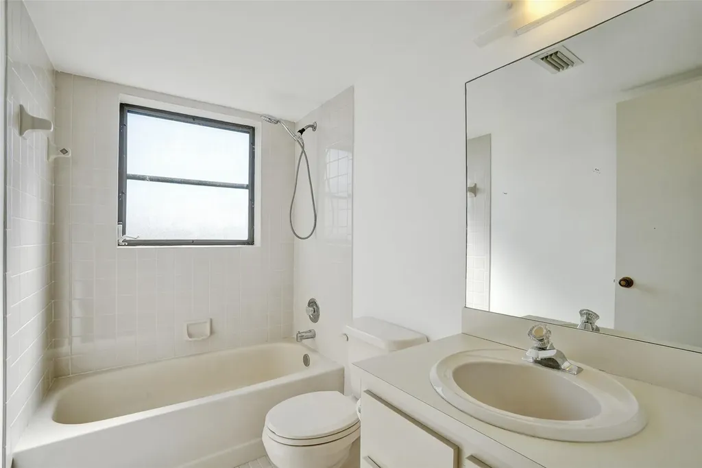2221 Cypress Island Drive Pompano Beach FL 33069