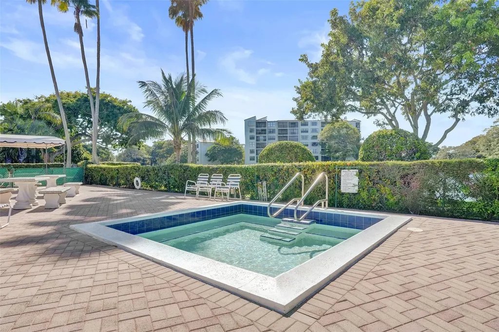 2221 Cypress Island Drive Pompano Beach FL 33069
