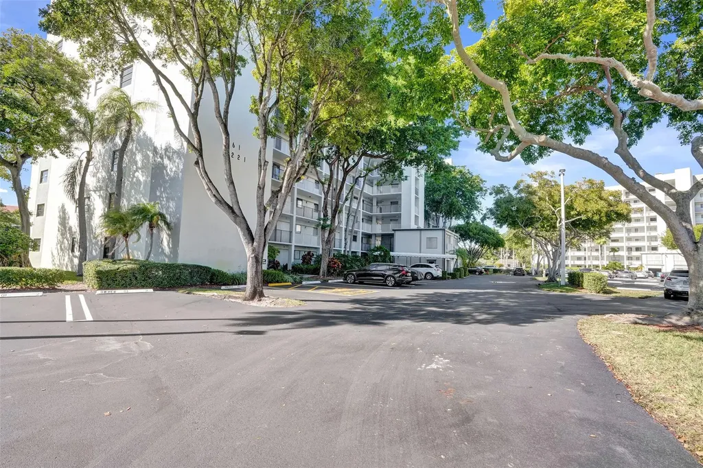 2221 Cypress Island Drive Pompano Beach FL 33069