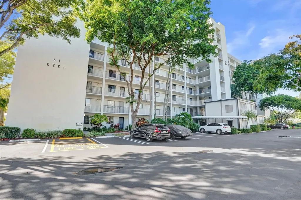 2221 Cypress Island Drive Pompano Beach FL 33069