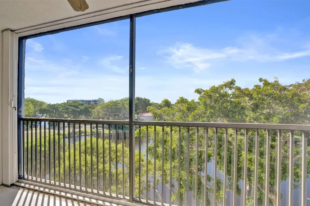 2221 Cypress Island Drive Pompano Beach FL 33069