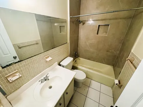 3980 NW 30th Terrace Lauderdale Lakes FL 33309